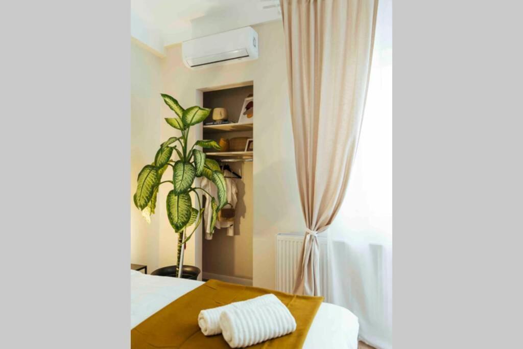 Stunning Views - Top Location - Netflix + Balcony Bucharest Exterior photo